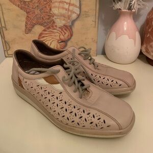 Rieker woman’s sneakers size 7-7.5